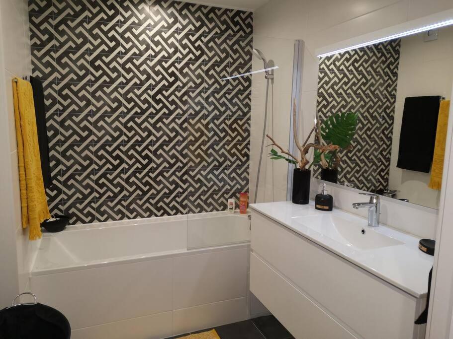 Appartement Cocooning Calme Orléans Dış mekan fotoğraf